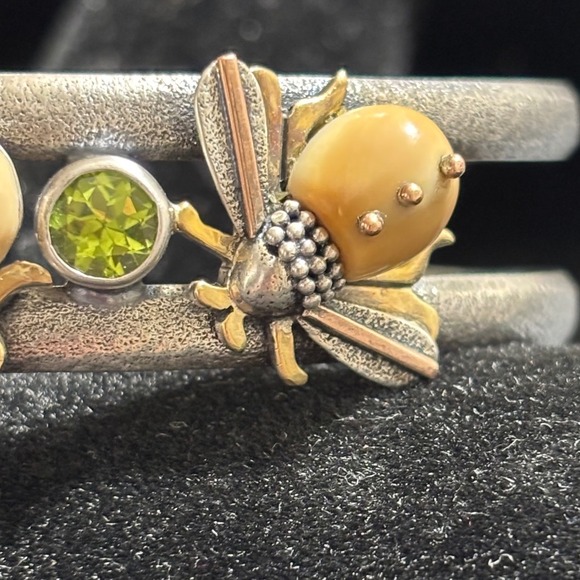 Zealandia 925 14KGF Cuff Hand Carved Fossilized Walrus Tusk Bees Peridot Unique - Picture 5 of 16
